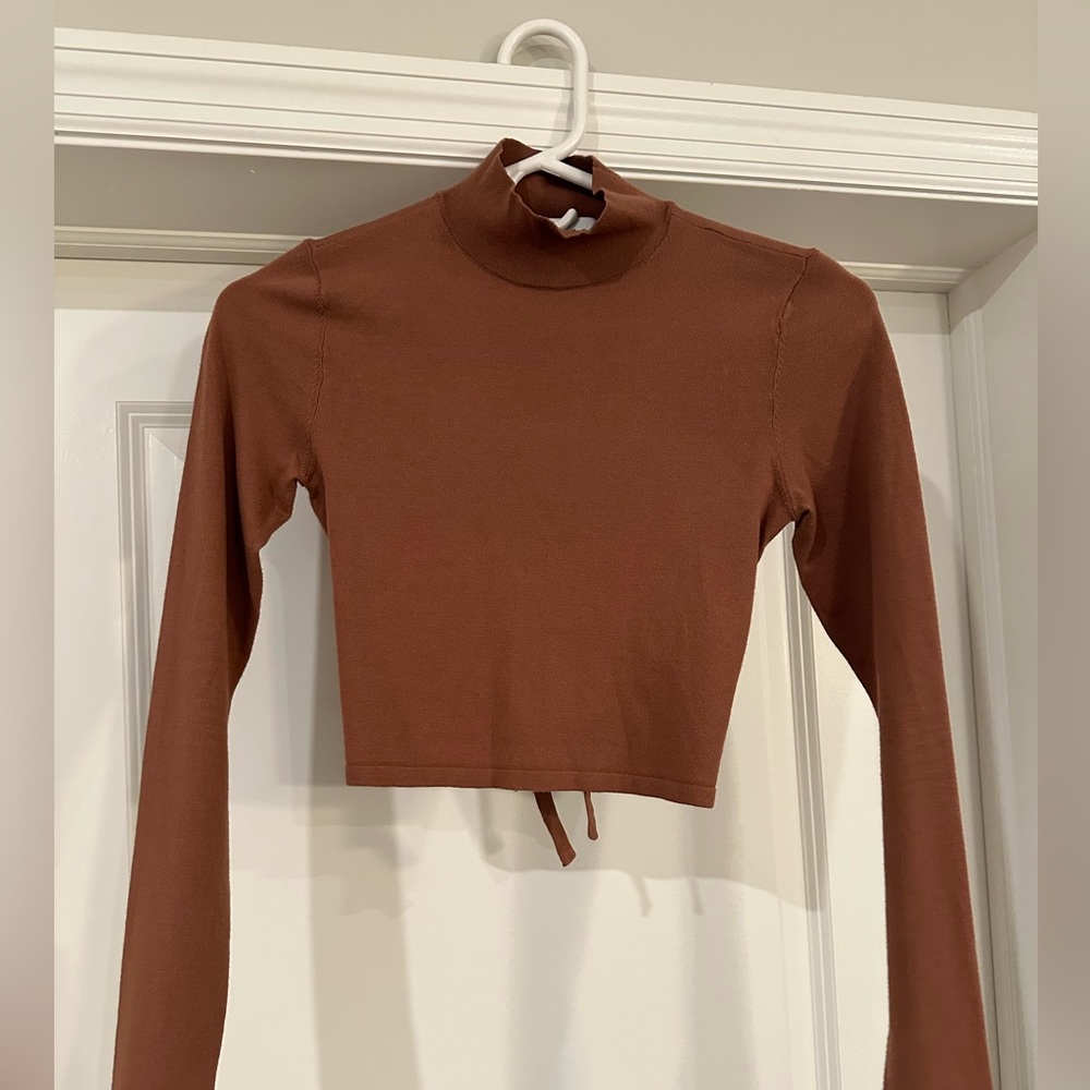 Aritzia open back top
